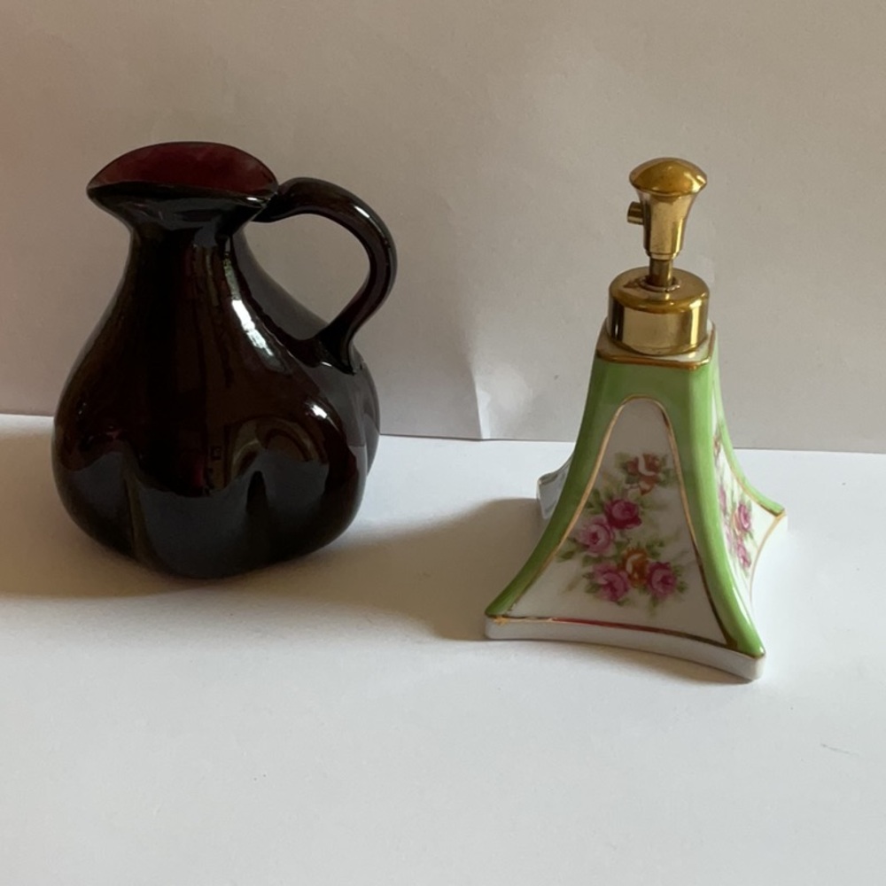 Elegant Black Amethyst mini pitcher and and perfume